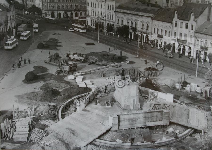 Piata Mihai Viteazul.jpg