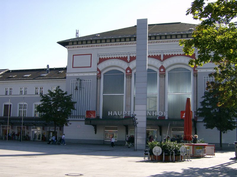 Haupbahnhof Salzburg 9.JPG