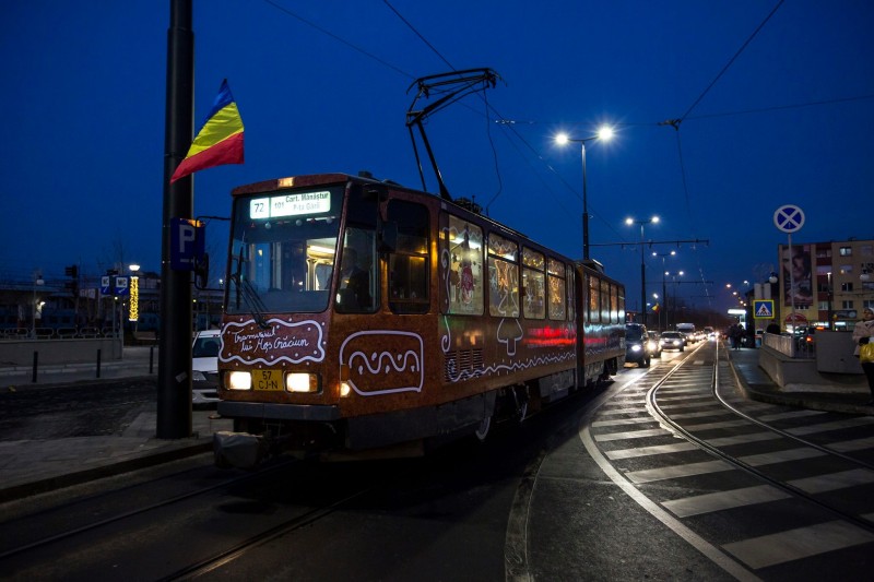 Cluj 2016 tramvai Mos Craciun 11.jpg