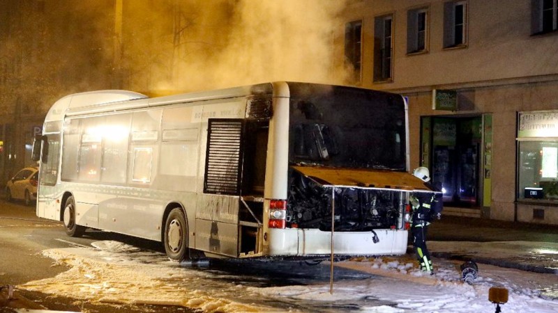 Leipzig MAN hybrid bus on fire 1.jpg