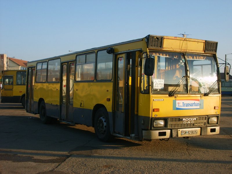 82 bus 4.JPG