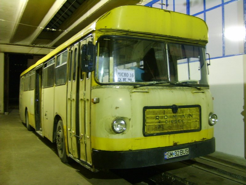 32 bus 1.JPG