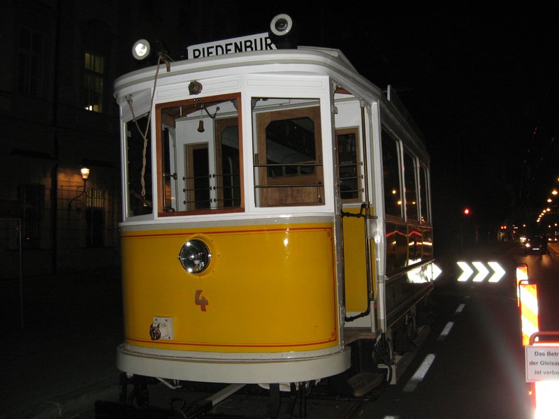 Tram Mirabell Platz 53.jpg