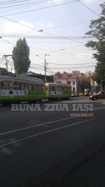 Circulatia_tramvaielor,_blocata_in_Piata_Unirii1-1.jpg