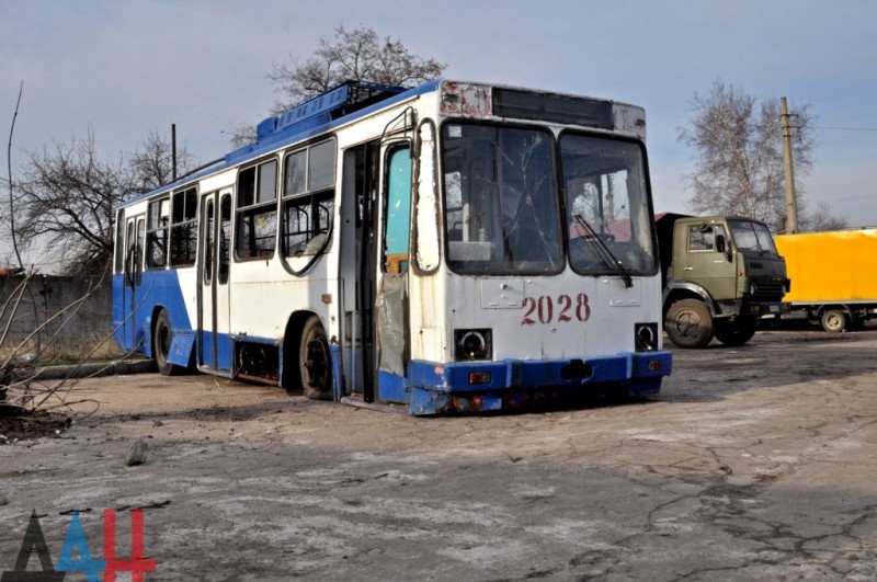 Uglegorsk trolleybus 2028.jpg