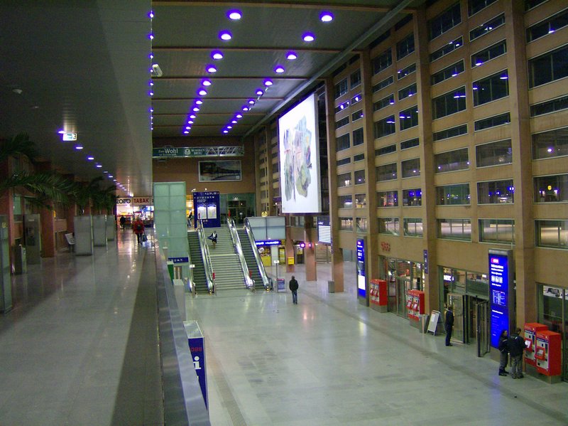 3 Innsbruck Hauptbahnhof.JPG
