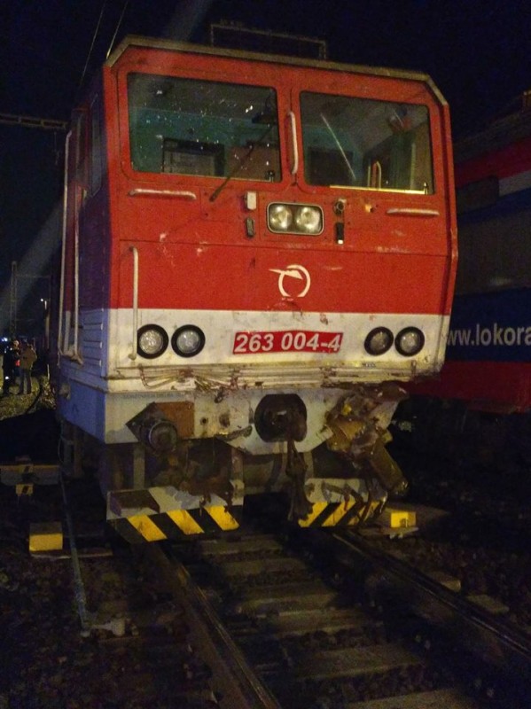 nehoda-zrazka-vlakov-Pezinok 3.jpg